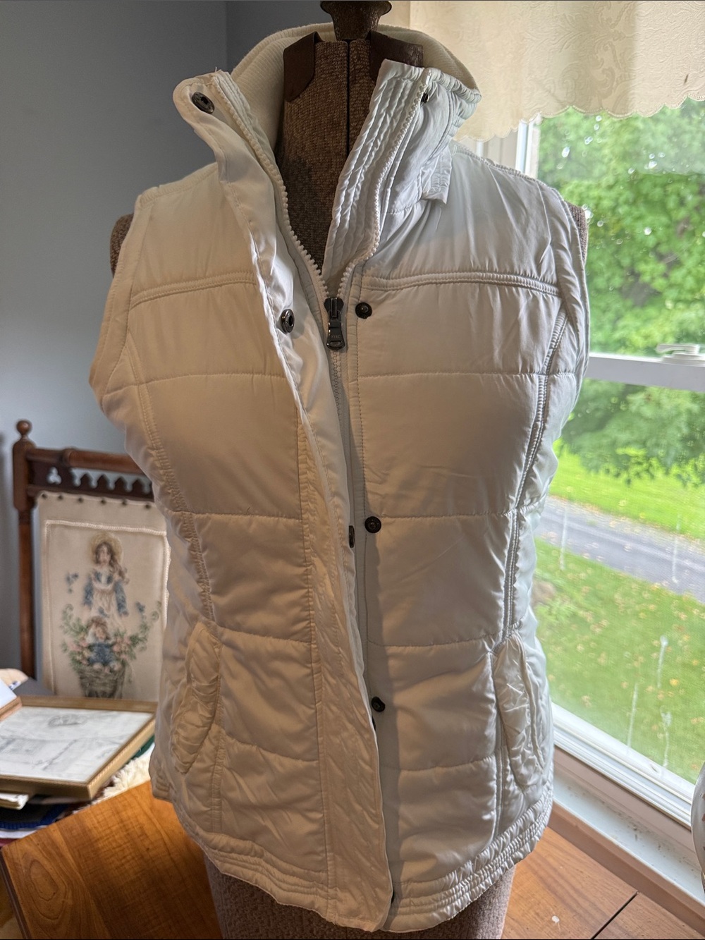 New York & Company Cream Quilted Puffer Vest